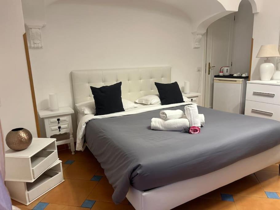 Panoramic Villa In Amalfi Exteriör bild